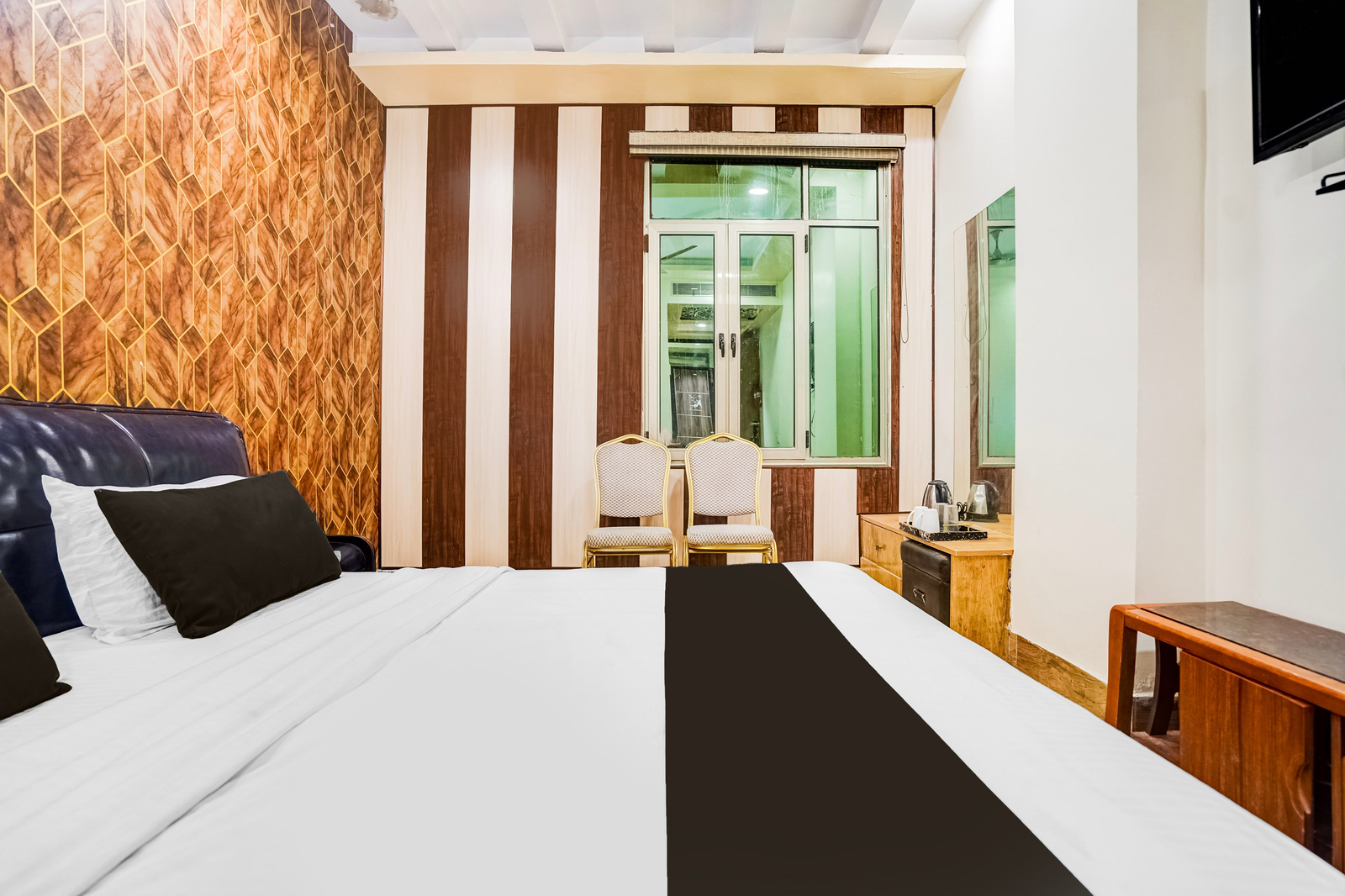 super townhouse keshavpuram