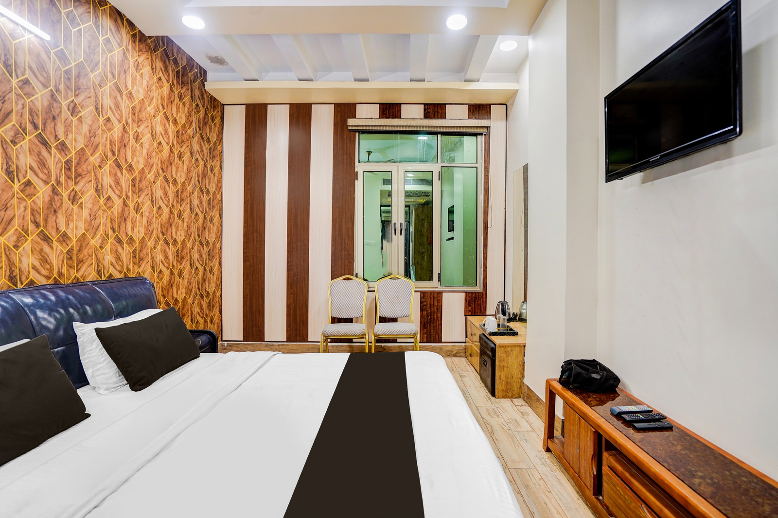 super townhouse keshavpuram