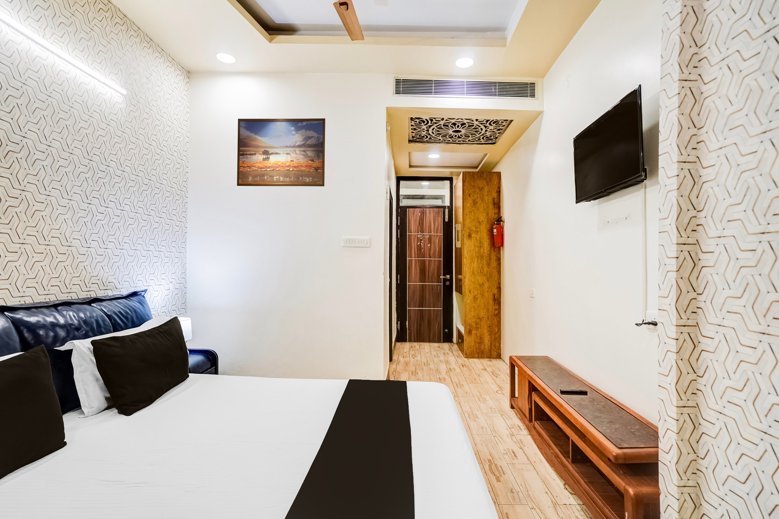 super townhouse keshavpuram