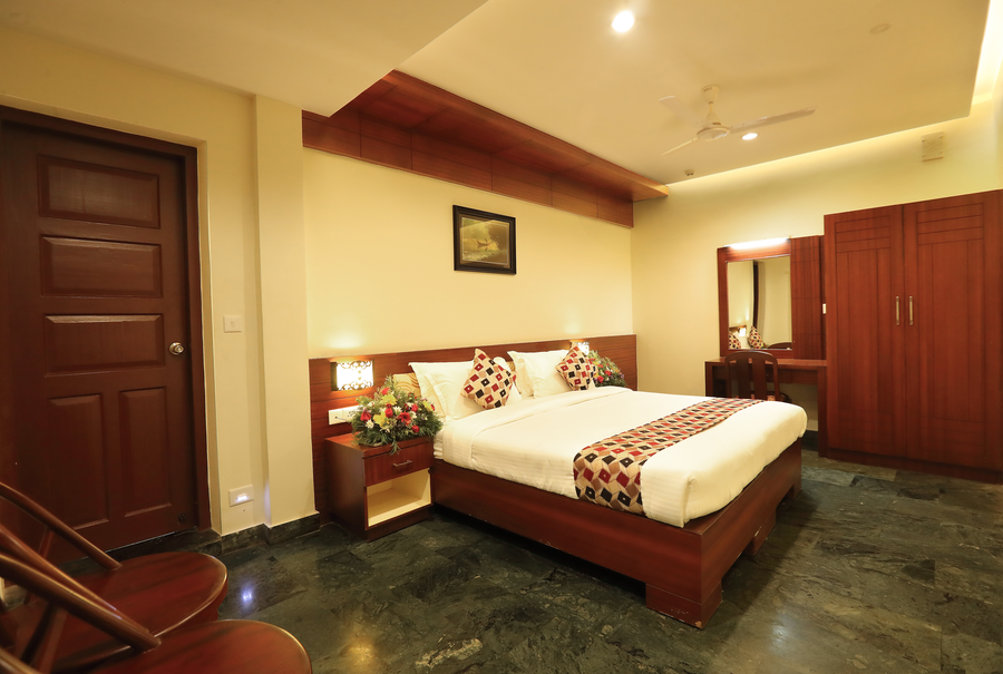hotel indraprastha varkala