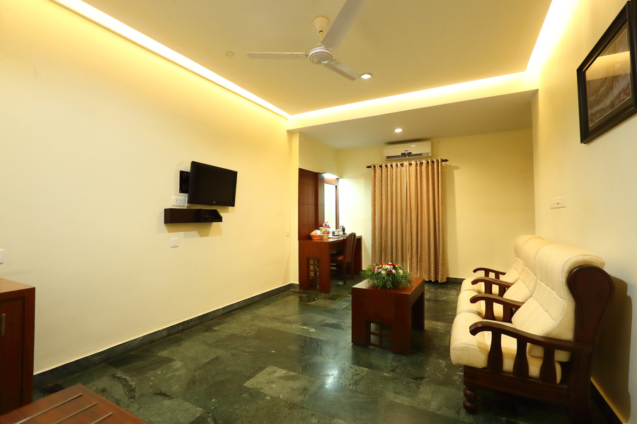 hotel indraprastha varkala