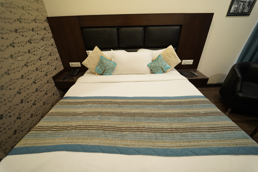 iv midtown mussoorie