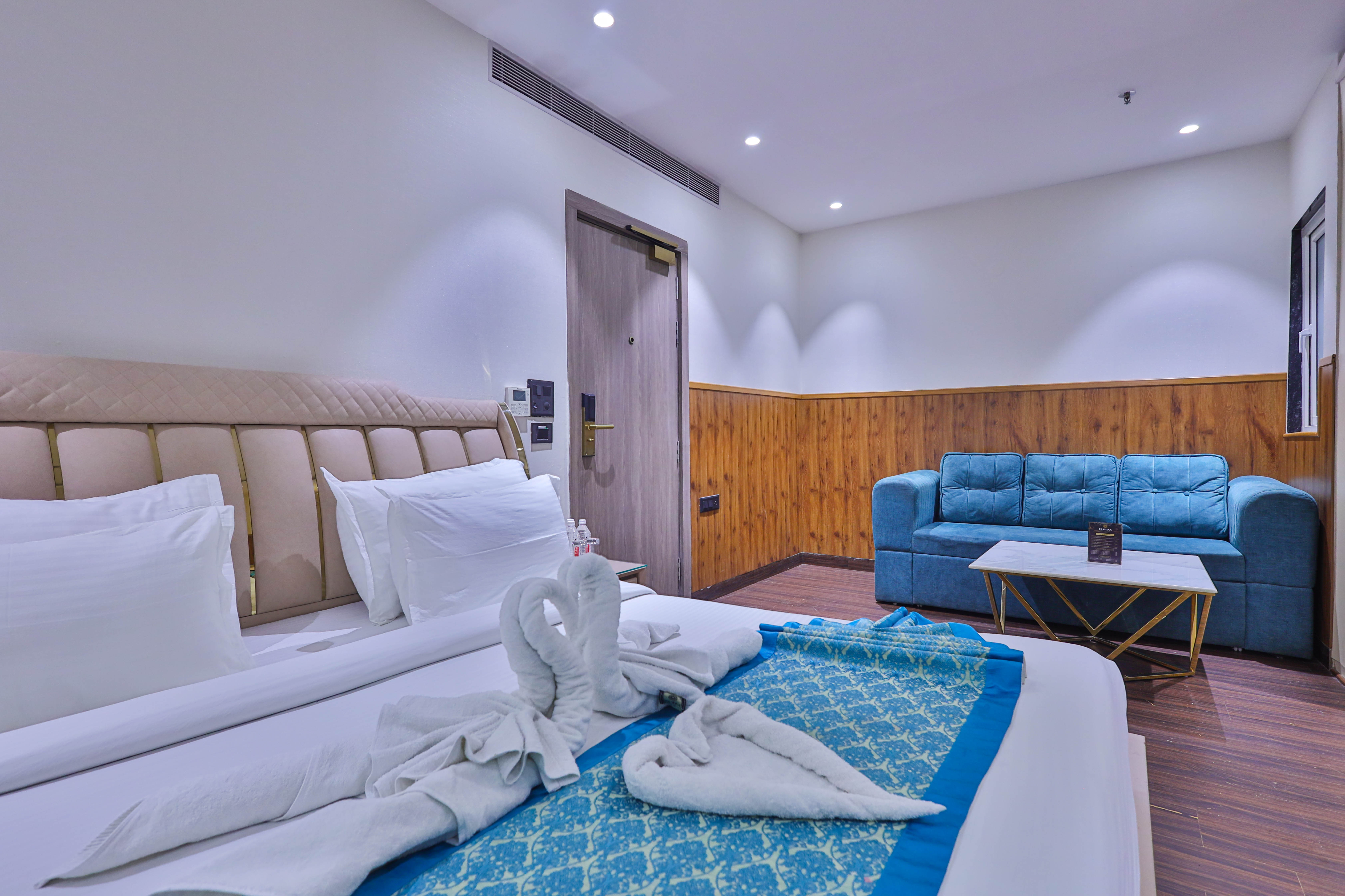 clay inn hotels paschim vihar