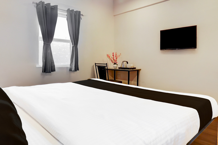 super hotel o bopodi near pune it park
