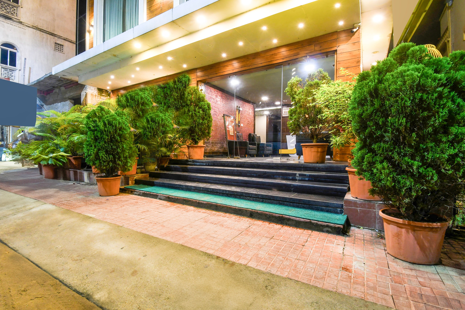 super townhouse near marine drive