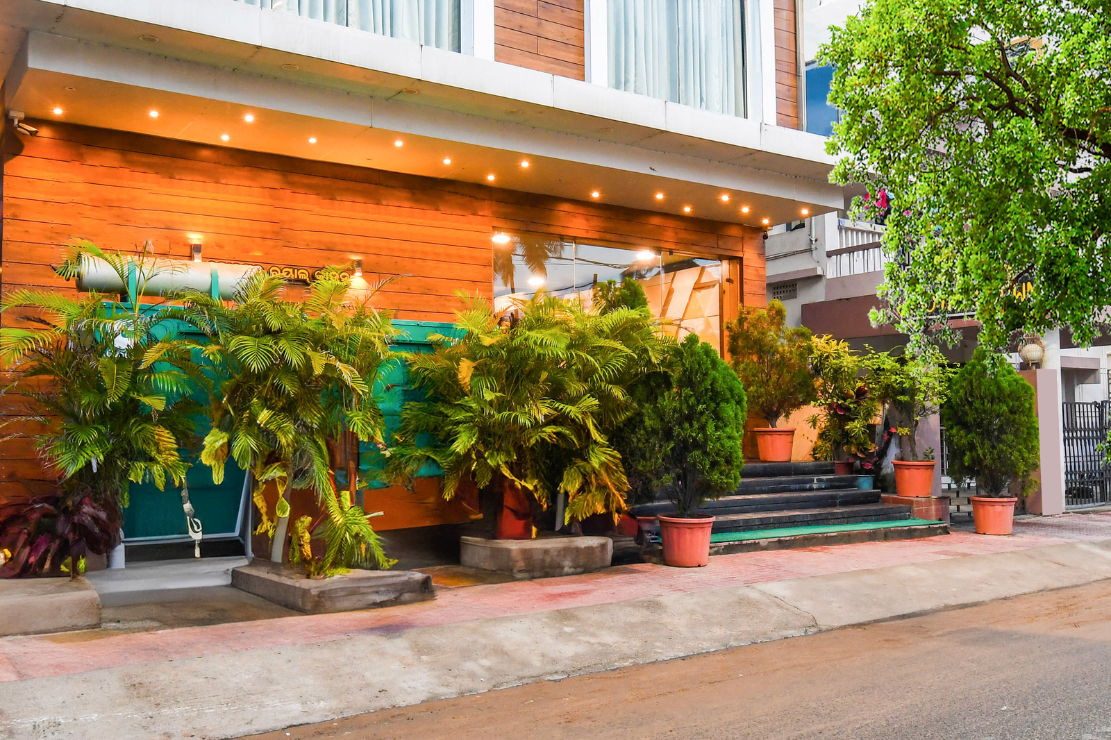 super townhouse near marine drive