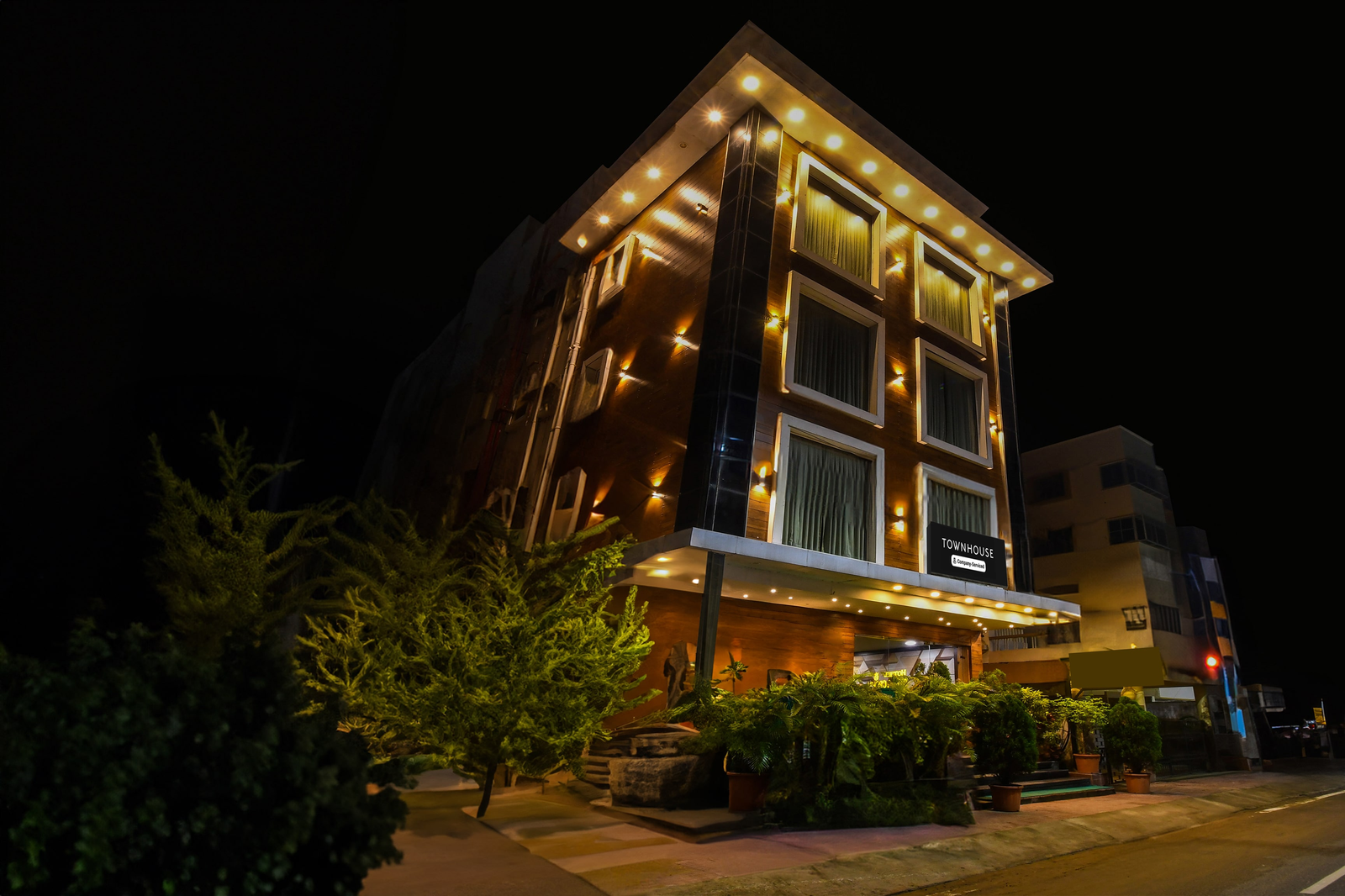 super townhouse near marine drive