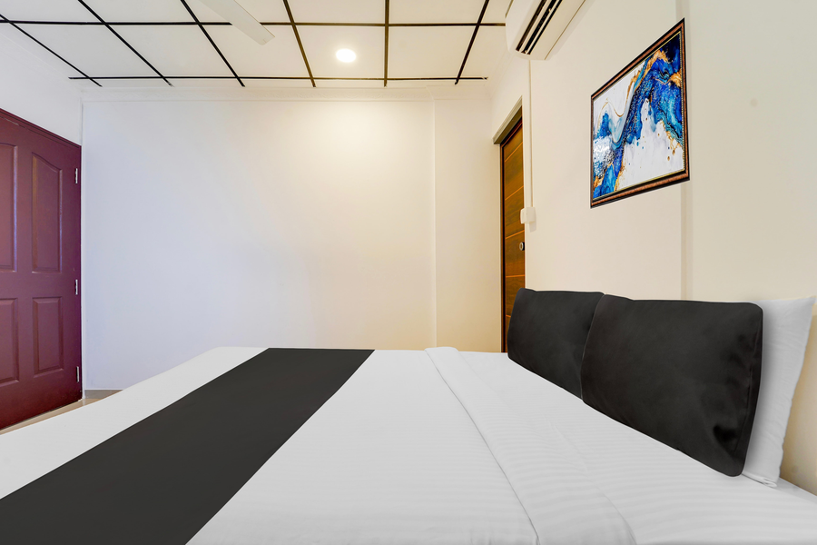 super hotel o vazhakkala