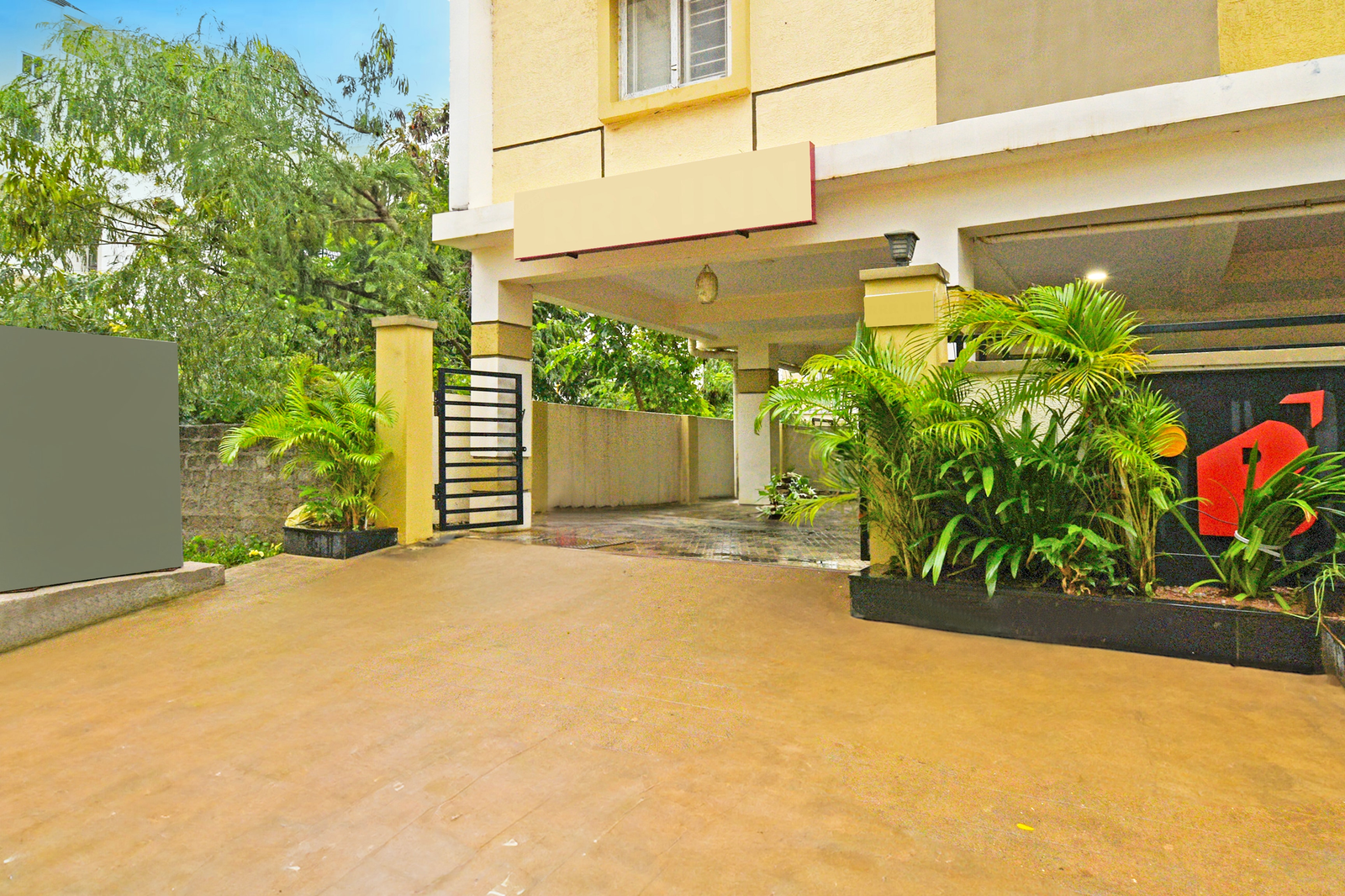 super townhouse kondapur near botanical garden formerly rrr inn