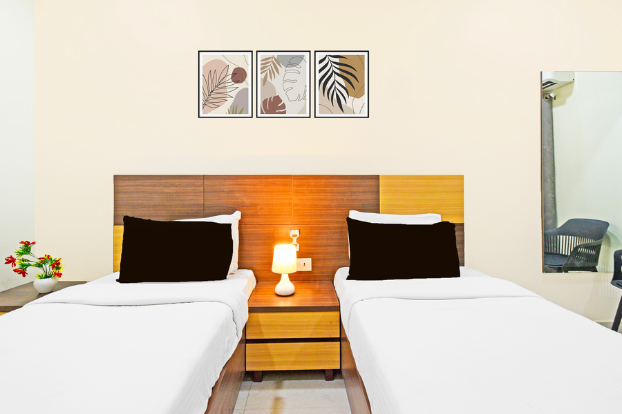 super townhouse kondapur near botanical garden formerly rrr inn