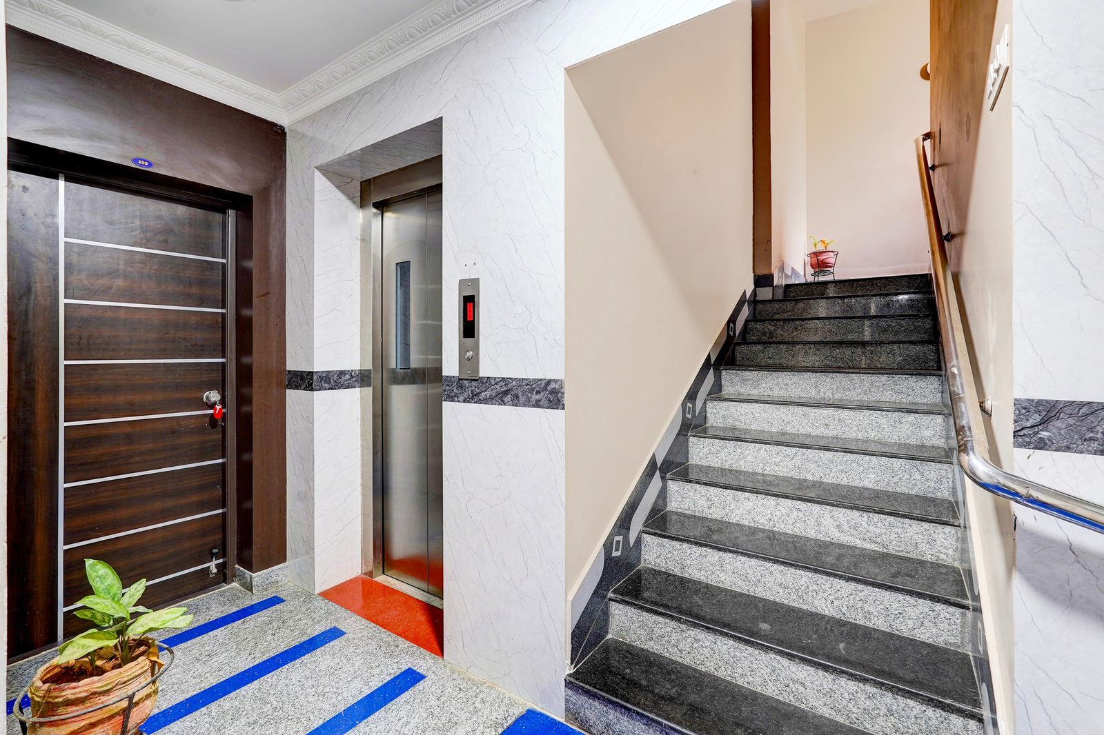 super hotel o perungalathur near bus stand