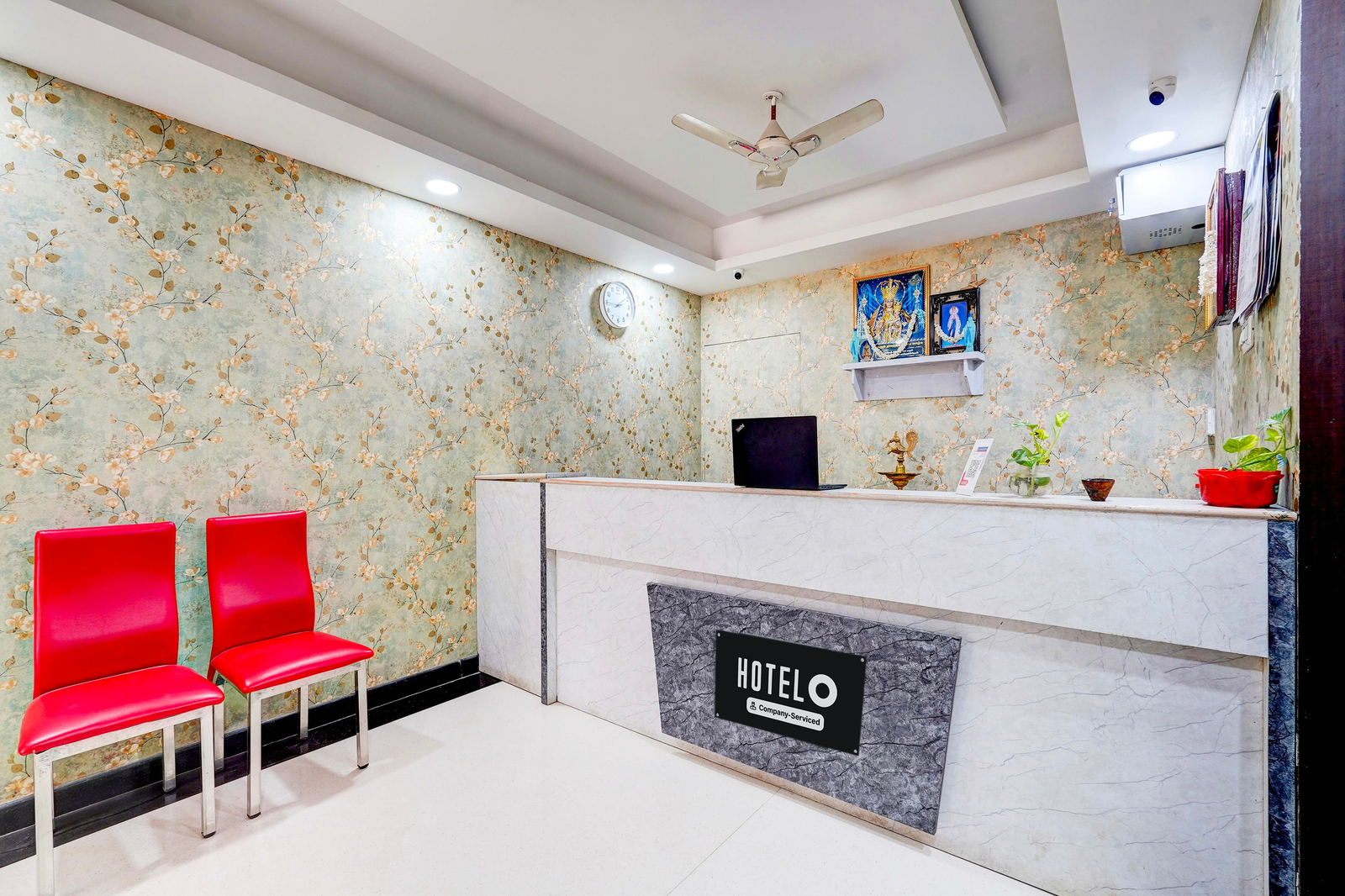 super hotel o perungalathur near bus stand