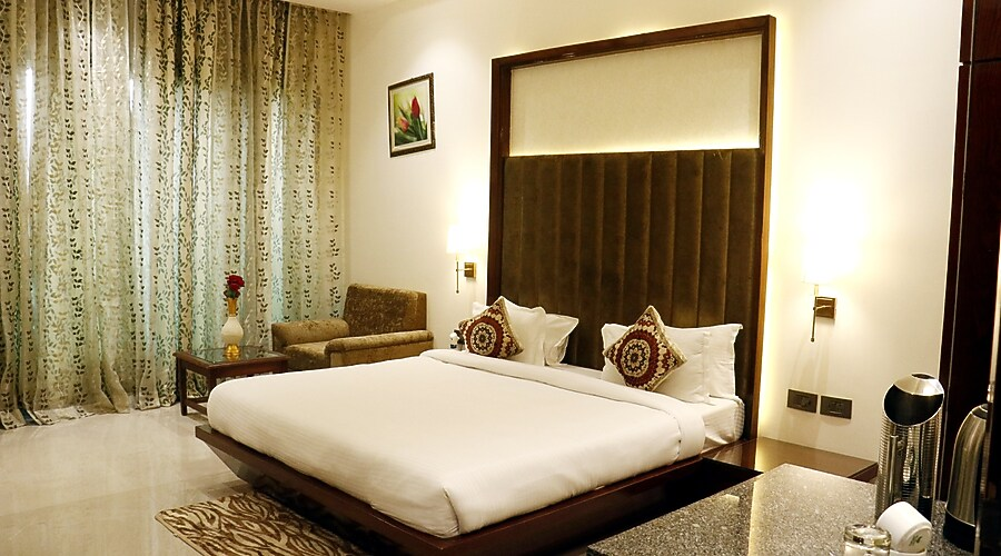 moon and mars resort