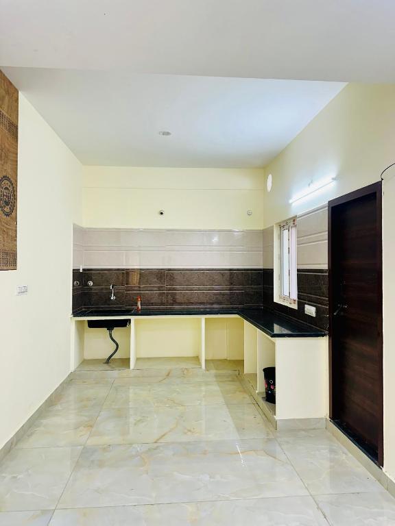 sbhs sheshadri mr palli 100 feet road