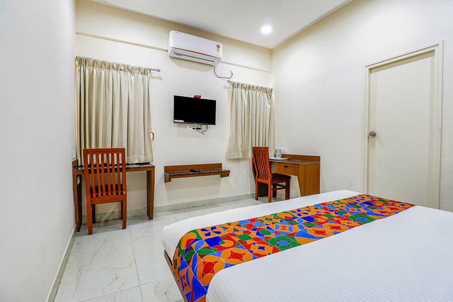 Fabexpress Sathya Comforts,Kanakapura - 65Kms From Bangalore,3 star