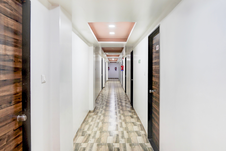 Hotel O Dindoli Surat,Karadva Gam,3 star