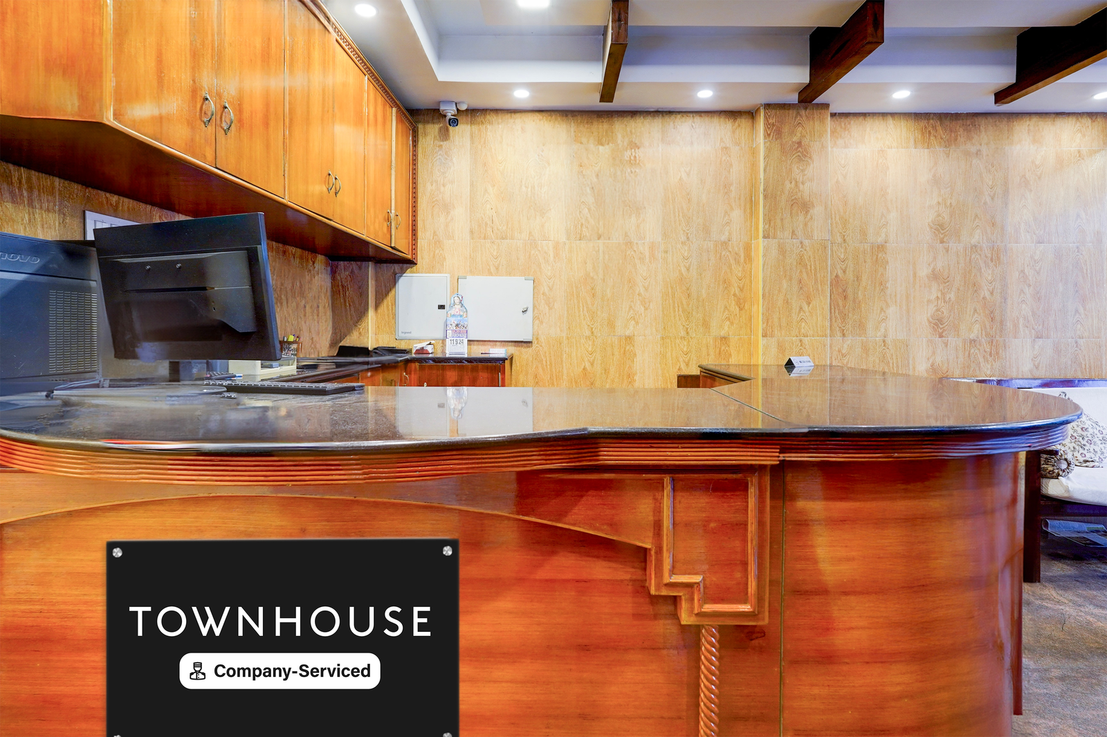 Super Townhouse White Town Near Rock Beach,,4 star