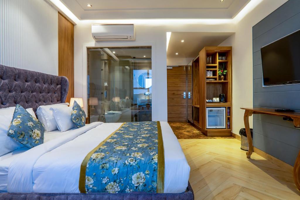 xyst notting hill the mall mussoorie