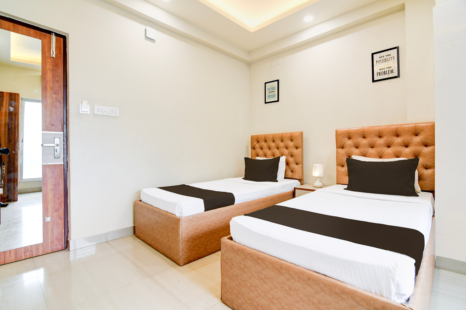 super townhouse kaikhali near airport