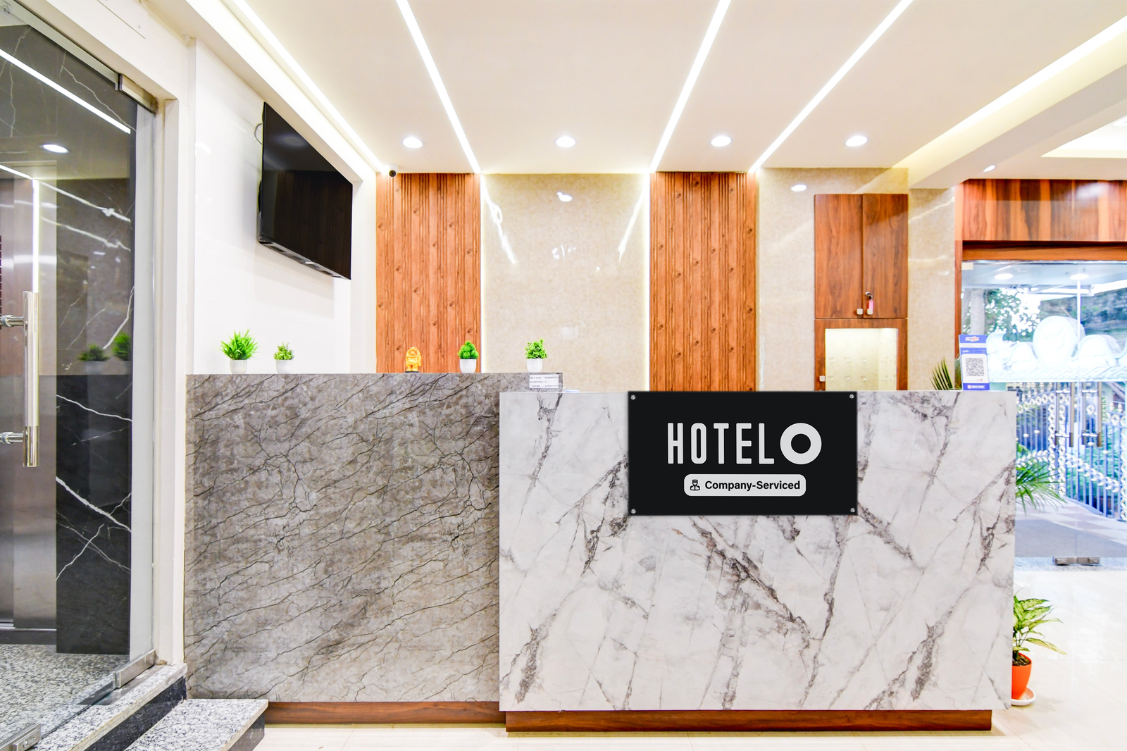 super townhouse kaikhali near airport