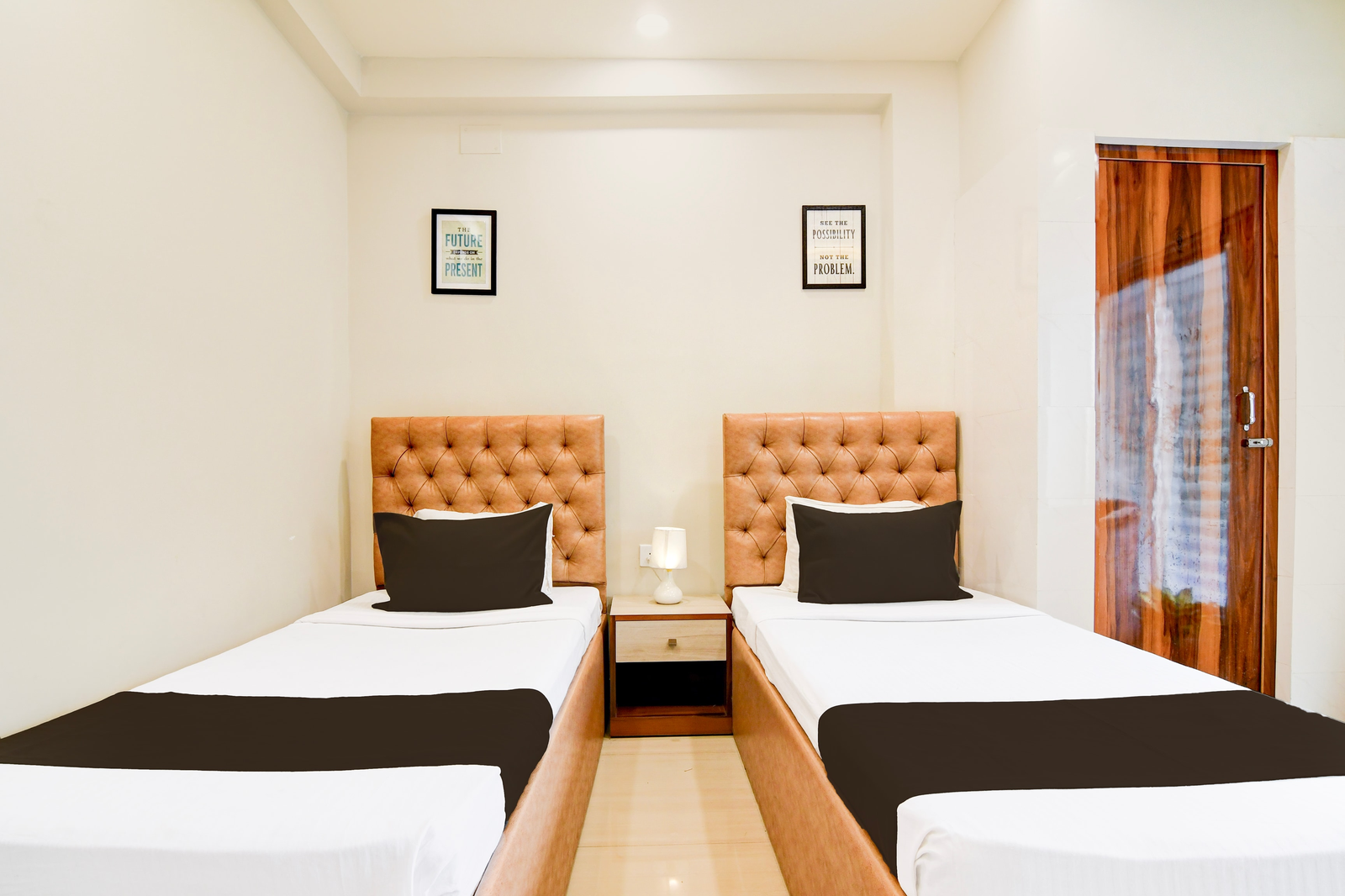 super townhouse kaikhali near airport