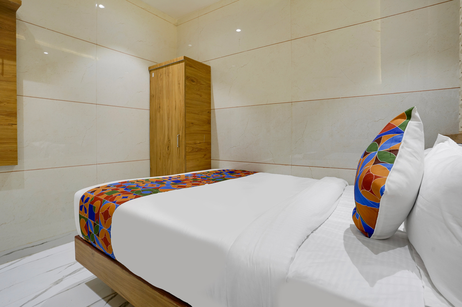 hotel regal residency