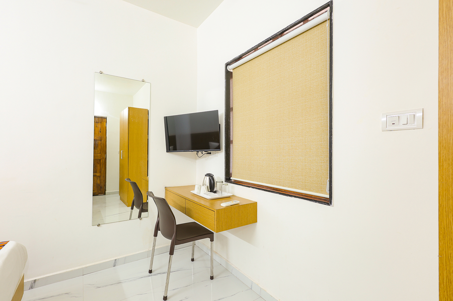 fabexpress pednekar plaza nr baga beach