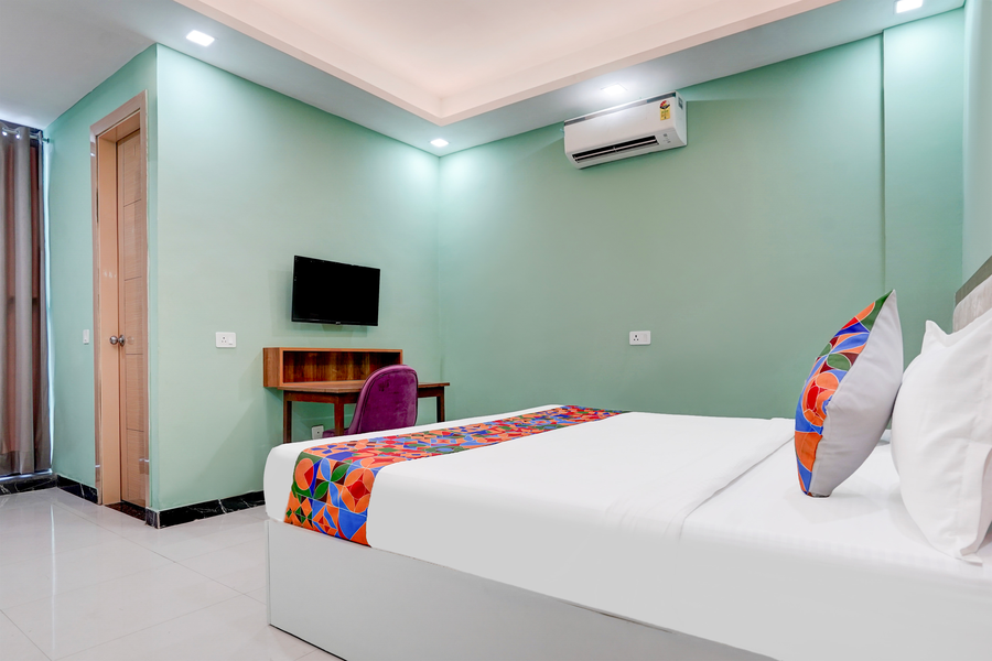 fabhotel sky