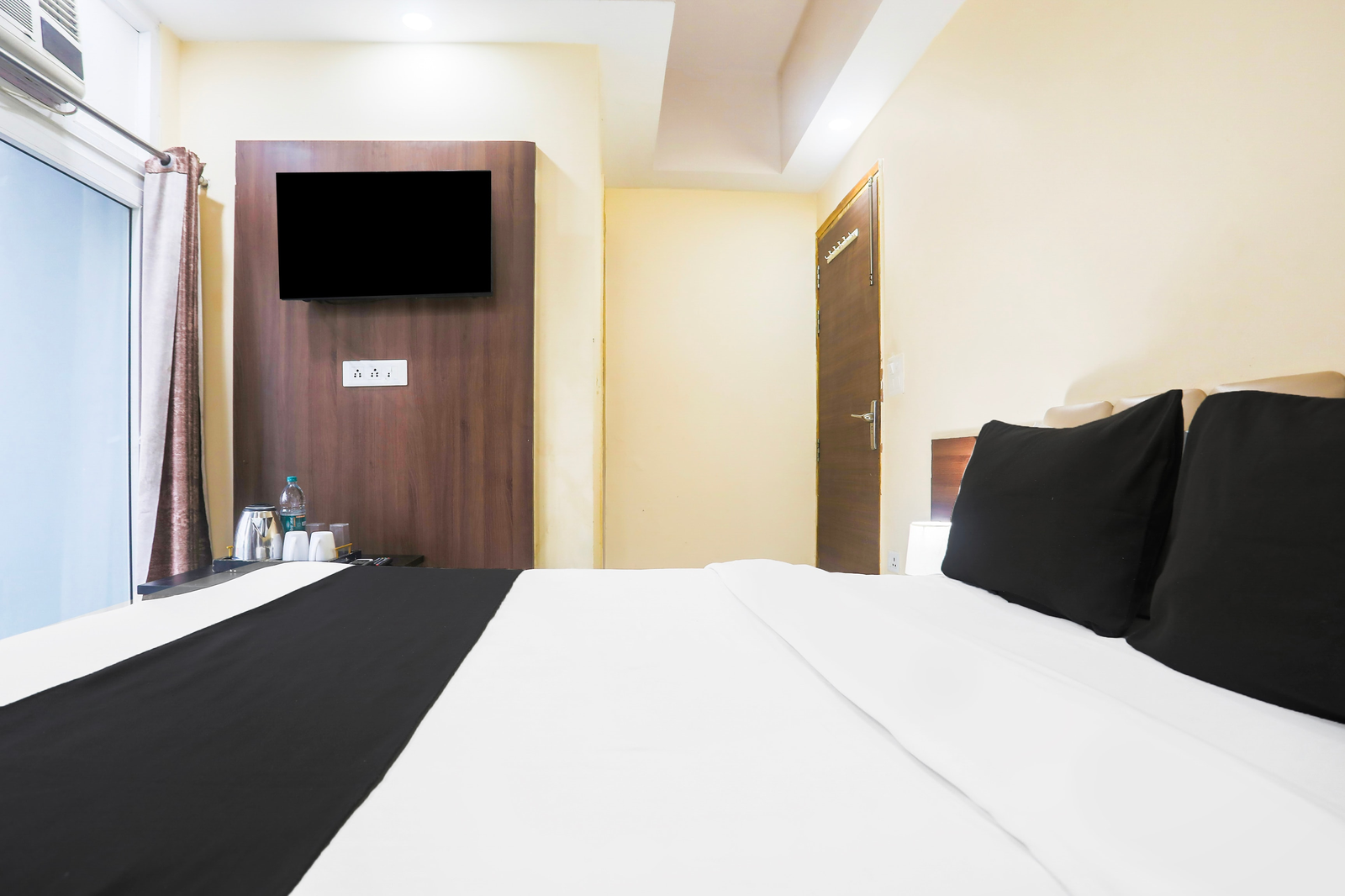 super collection o sector 44 near botanical garden formerly hotel culture