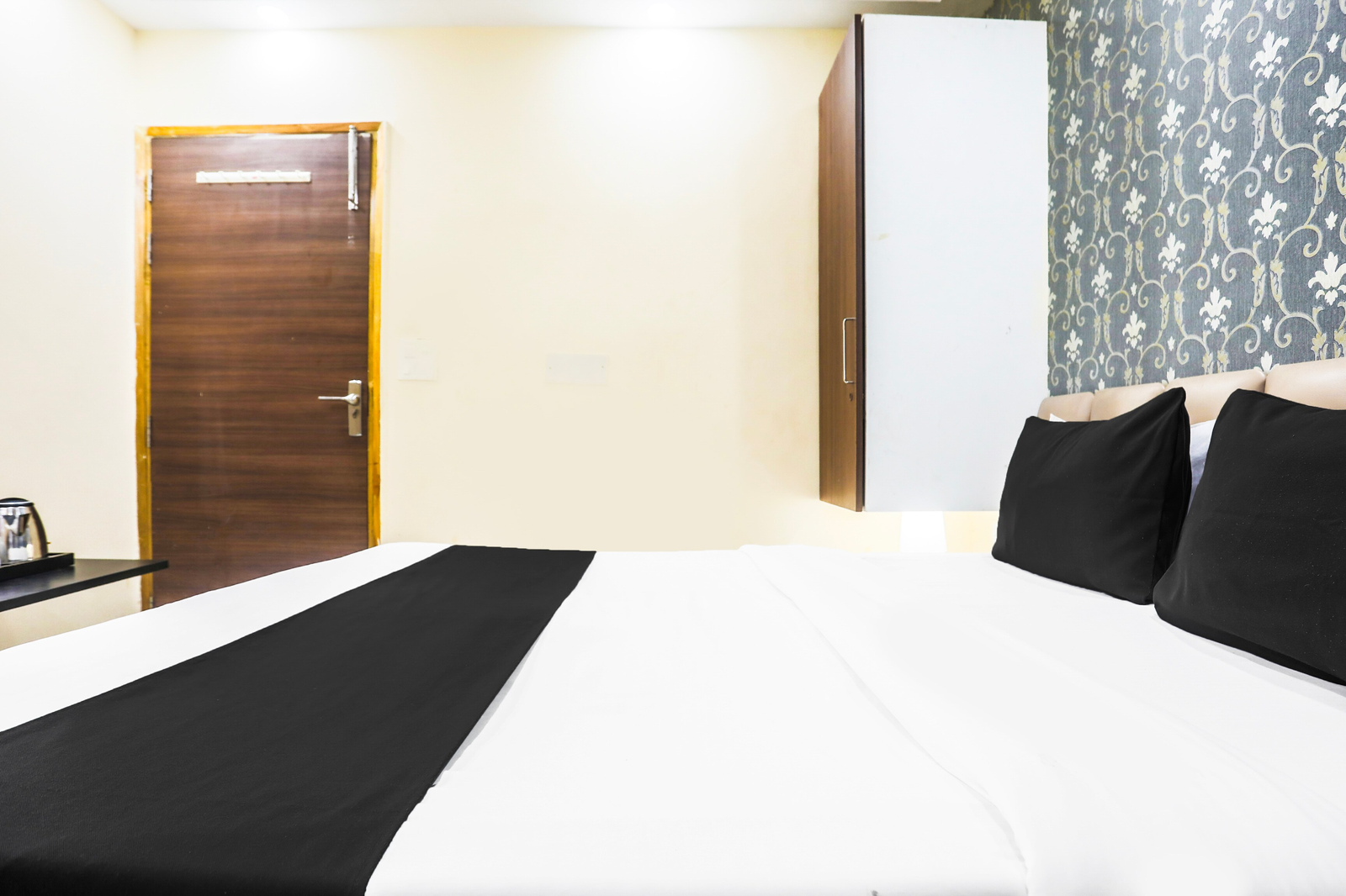 super collection o sector 44 near botanical garden formerly hotel culture