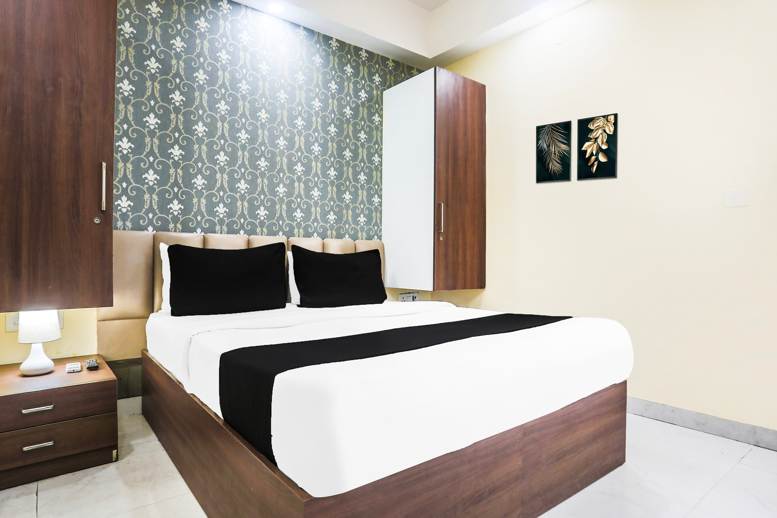 super collection o sector 44 near botanical garden formerly hotel culture