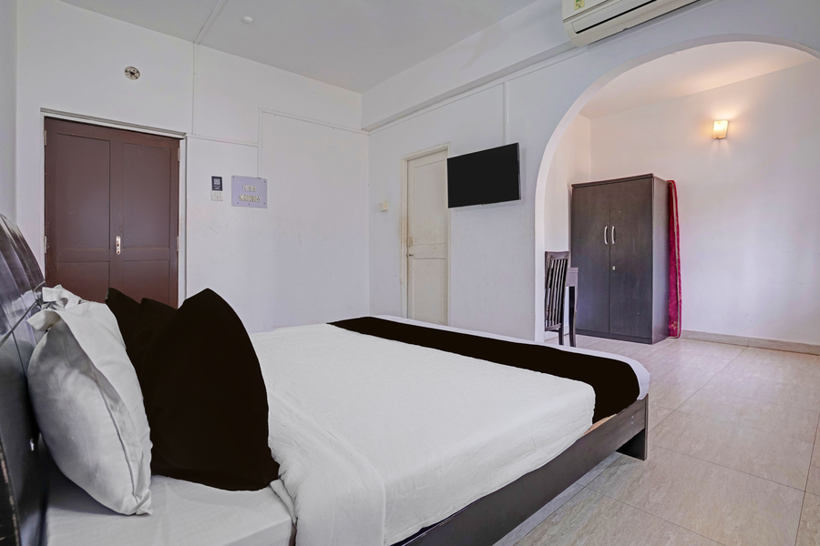 super townhouse calangute baga circle formerly park avenue