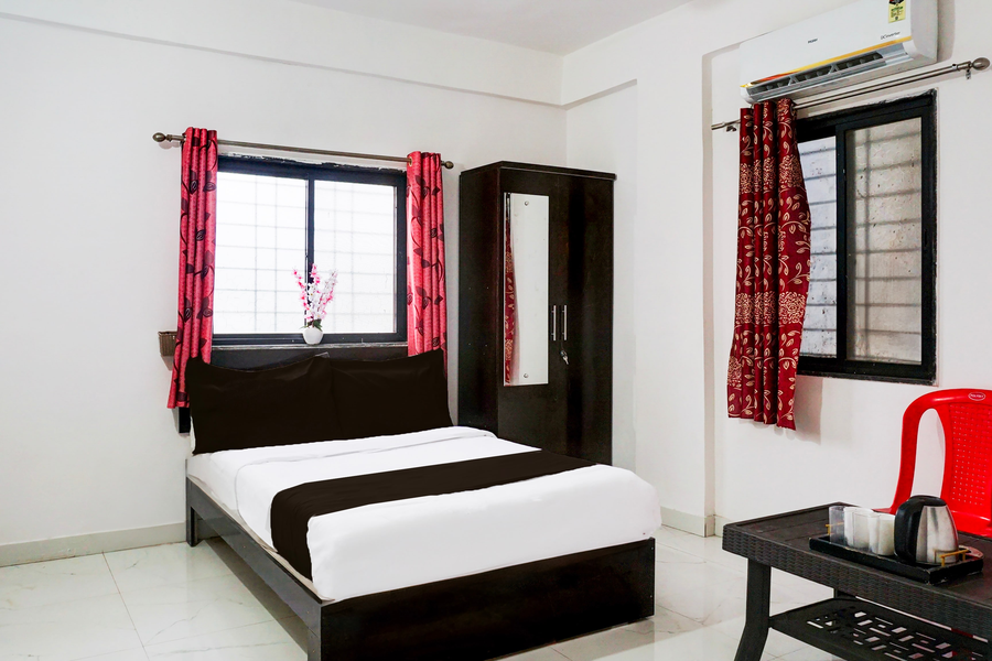 super hotel o manjari road