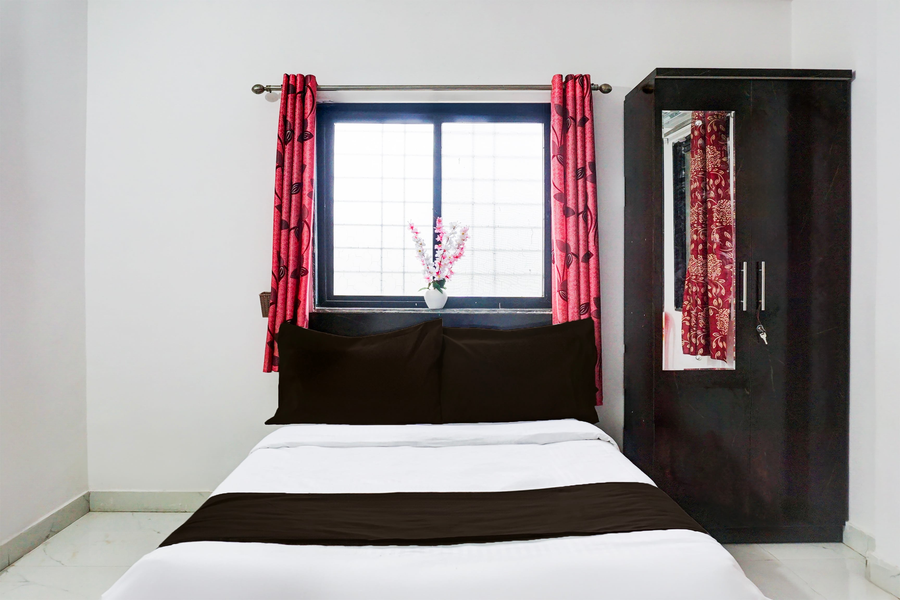 super hotel o manjari road