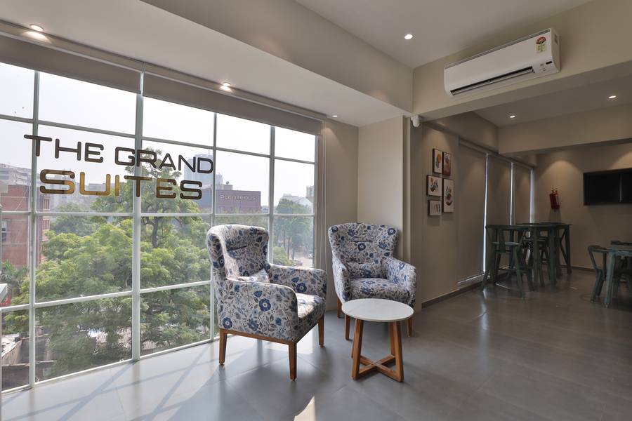 hotel the grand suites