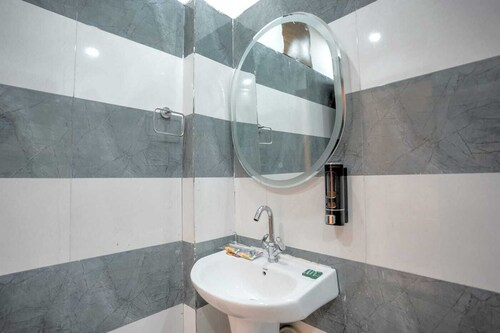 hotel stiltstay greater noida