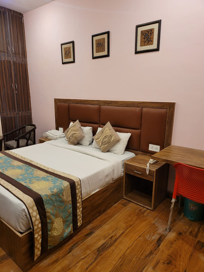 hotel stiltstay greater noida