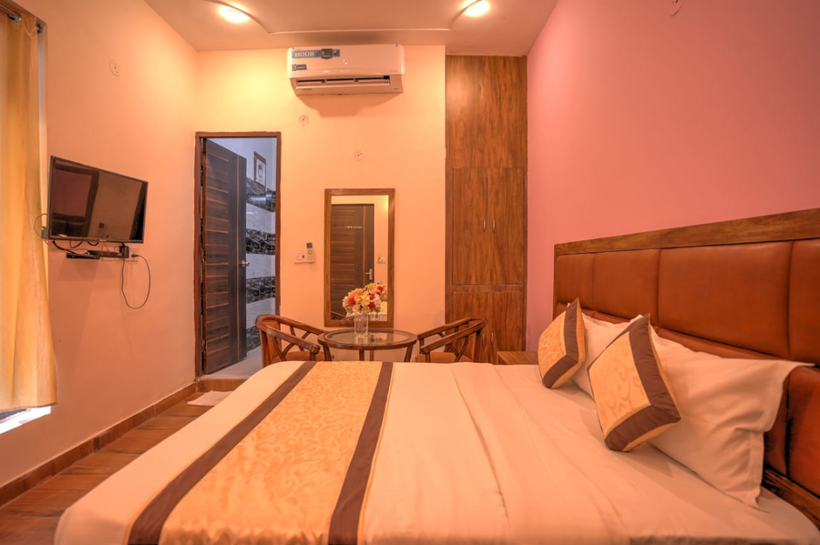 hotel stiltstay greater noida