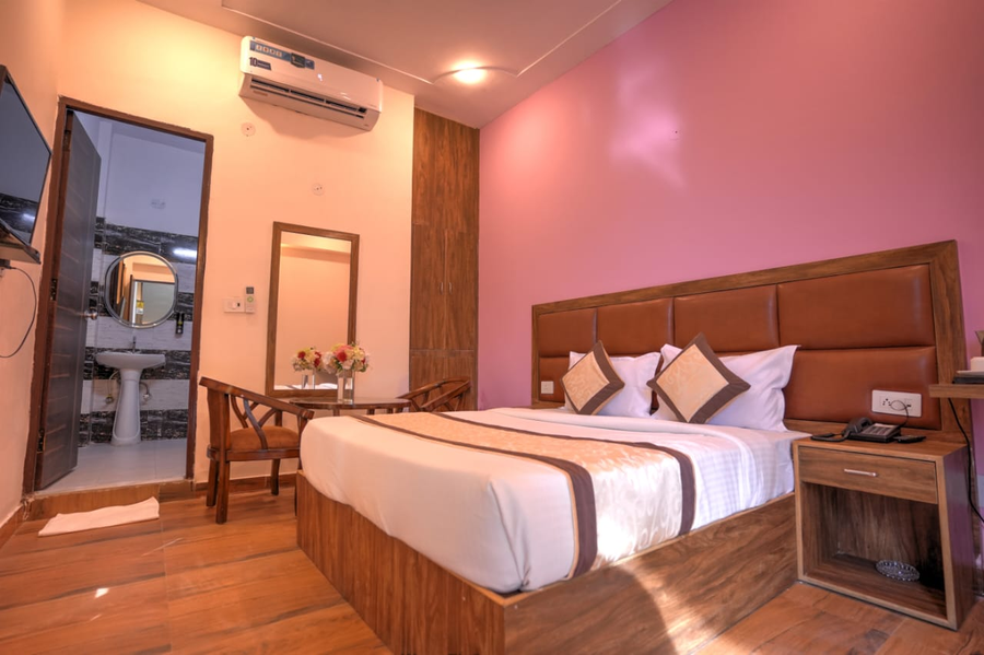 hotel stiltstay greater noida