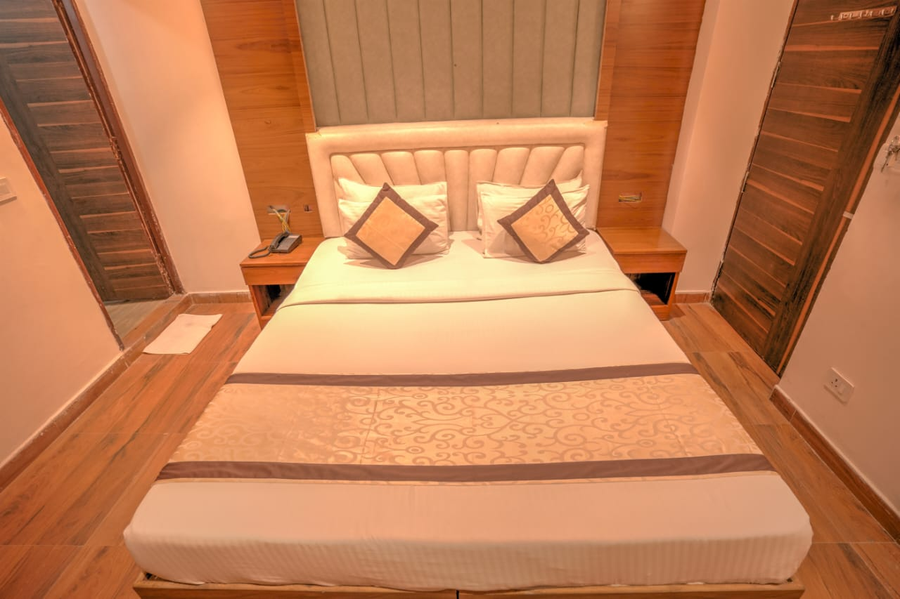 hotel stiltstay greater noida