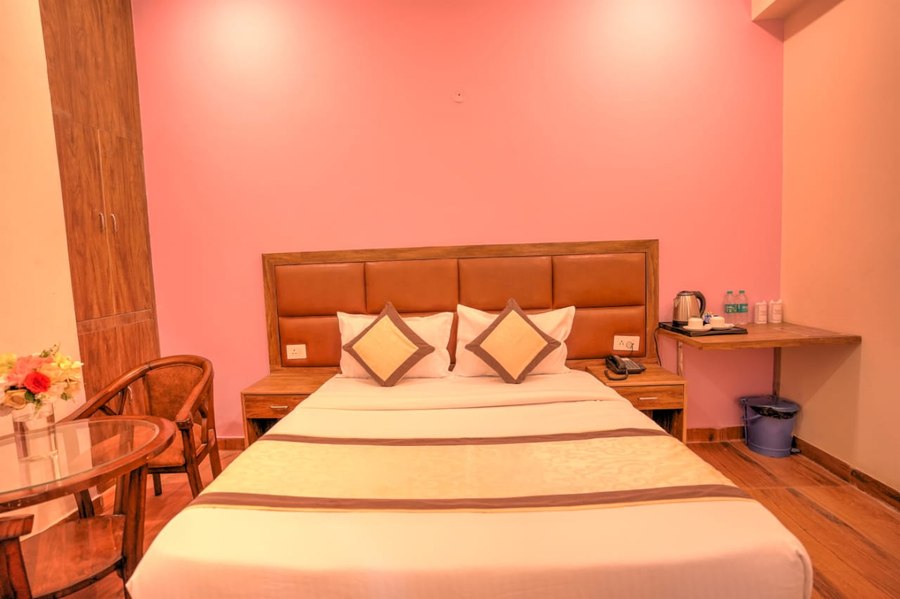 hotel stiltstay greater noida