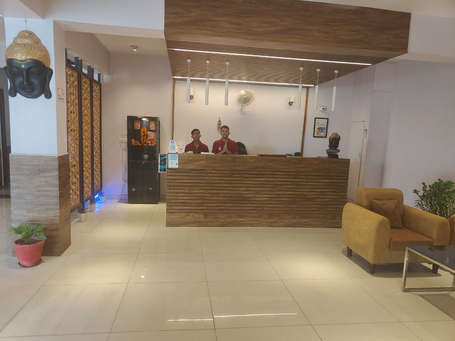 hotel stiltstay greater noida