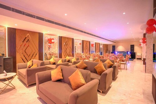 hotel stiltstay greater noida