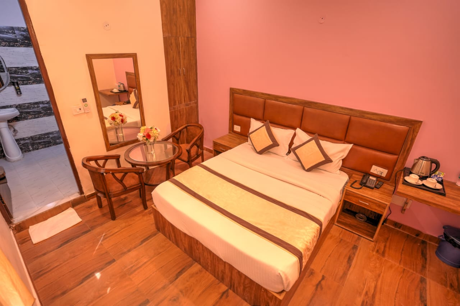 hotel stiltstay greater noida