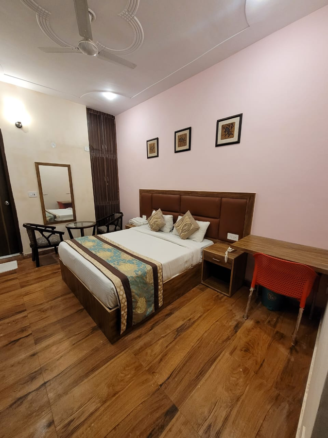 hotel stiltstay greater noida