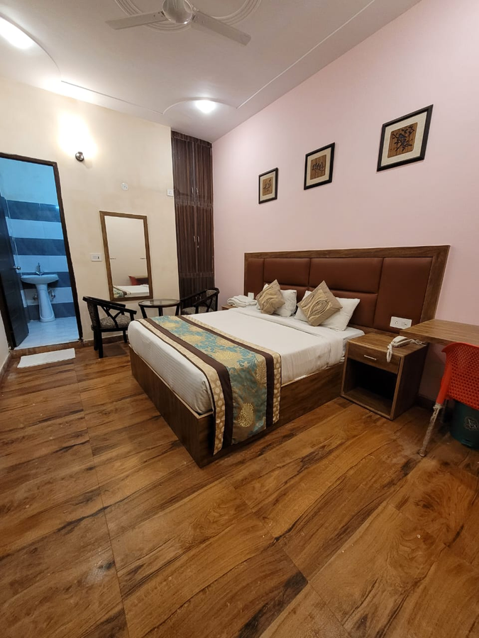 hotel stiltstay greater noida