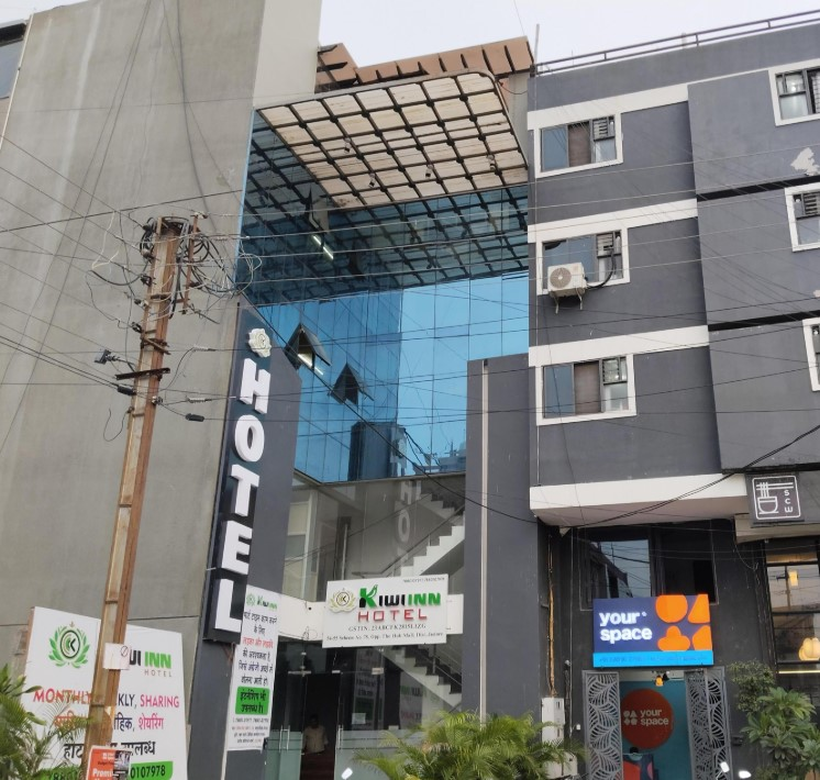 Kiwi Inn Hotel Vijay Nagar, Scheme No.78,Vijay Nagar,3 star
