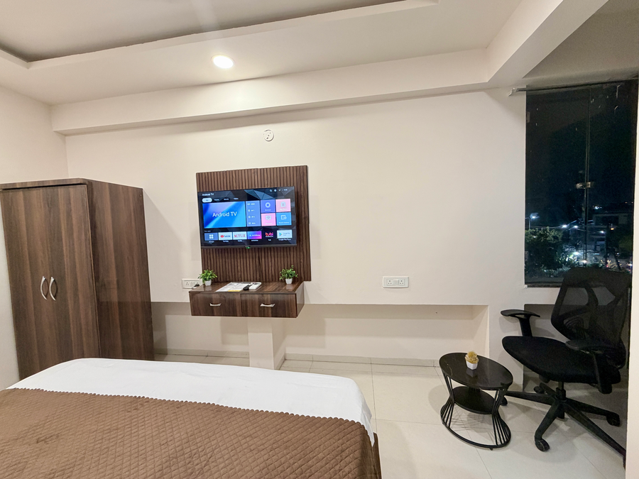 kiwi inn hotel vijay nagar scheme no 78