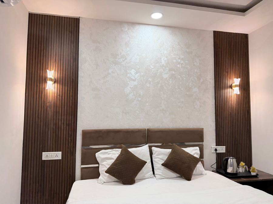 kiwi inn hotel vijay nagar scheme no 78