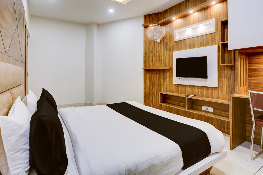 super townhouse model town rohtak formerly hotel tathastu